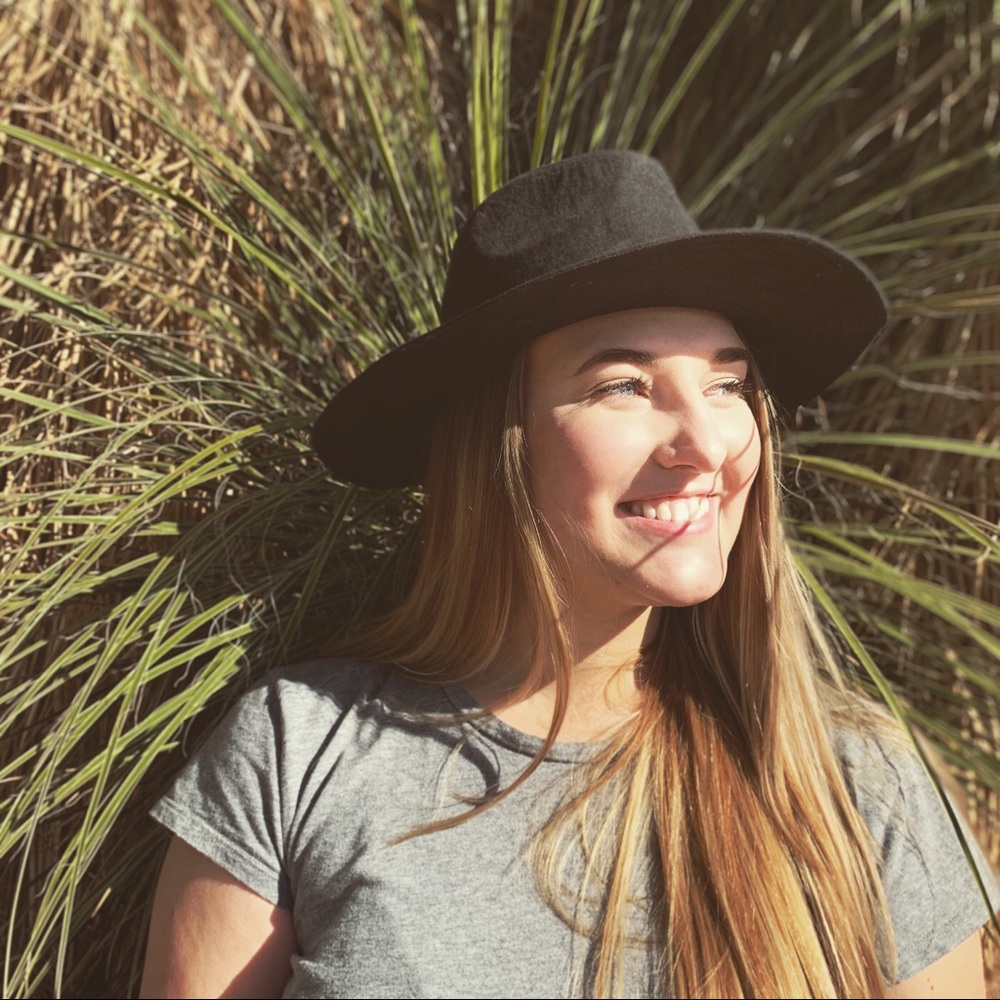 Meet your Posher, Adrienne